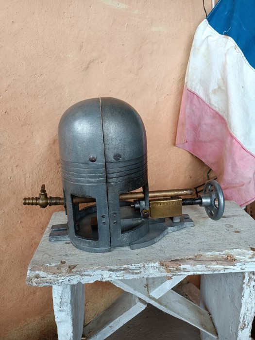 French Brocante - For Sale - Rare Gas Burner Antique Metal Hat StretcherDescription: <p>A rare antique millinery tool, this hat stretcher has a tap attachment which would have been connected to a gas supply and then used to warm the stretcher to make shaping and enlarging a hat much easier</p>

<p>The gas ones are early example later replaced by an electirc heating element</p>

<p>There is no manufacturers name, however as it was found in France we can assume it is a French made model</p>

<p>The mechanism is in full working order however we cannot confirm the gas burner function as we have not been able to test it</p>

<p>A fabulous prop for a millinery maker or with testing could be used for hat making once more</p>
