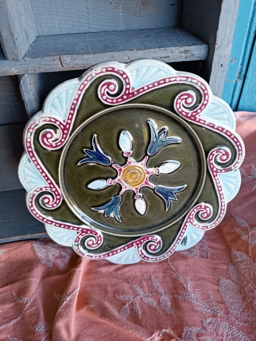 French Brocante - For Sale - Barbotine French Majolica Plate, Blue Flowers Description: <p>9" plate with green and blue glaze decoration</p>
