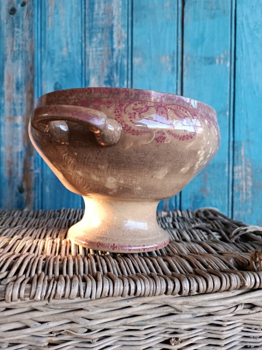 French Brocante - For Sale - Darkly Stained Pink Floral Ironstone Tureen Description: <p>I don't think I have ever come across a piece of antique ironstone as darkly tea stained as this pedestal tureen base, so deep is the colouring it's actually quite difficulty to make out the pretty pink floral decoration</p>

<p>Terre de Fer backstamp, date late 1800's</p>

<p>No damage</p>

<p>Diameter 19cm, 15cm high</p>
