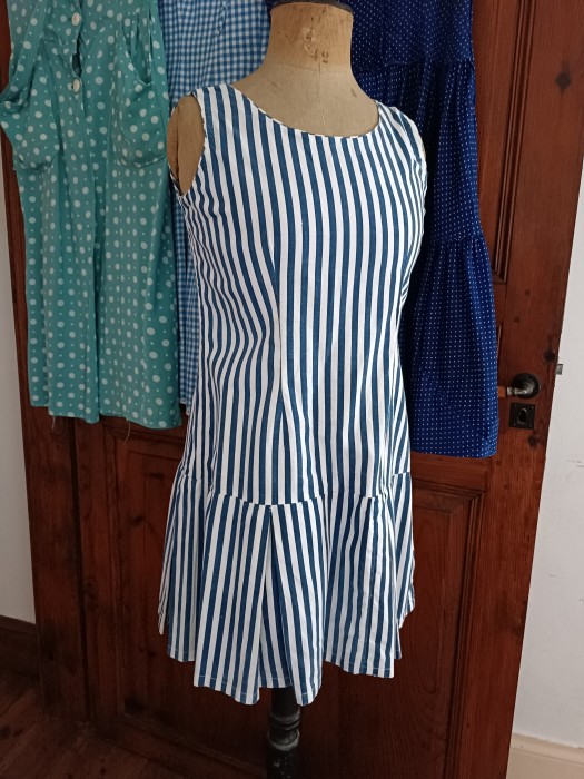 French Brocante - For Sale - True Vintage cotton beach dress tunic Description: <p>A robe de plage, with pleated hem and metal zip fastening back in a seaside blue and white stripe</p>

<p>chest 32" length 31"</p>

<p>Zip works but is a bit dodgy</p>

<p> </p>
