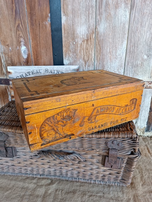 French Brocante - For Sale - Vintage wooden Amidon Advertising BoxDescription: <p>Amidon advertising starch box which has the iconic and adorable graphics, wonderful rich colour, solid and clean, this one has lost its clasp and it may have had a strap as there are studs on each side, 40cm by 25cm by 15cm</p>
