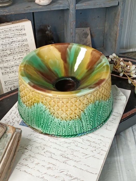French Brocante - For Sale - Majolica Spittoon Description: <p>An unusual and rare piece, this Barbotine Majolica spittoon is likely from a tabac bar but around here possibly for spitting out your wine after a tasting, gorgeous rich coloured glaze and quite the conversation piece, perfect condition&nbsp;</p>

<p>&nbsp;</p>
